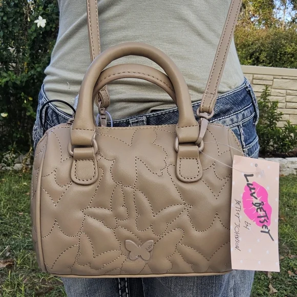 BETSEY JOHNSON TAUPE LUV BETSEY QUILTED BUTTERFLY MINI BARREL CROSSBODY - Picture 1 of 6